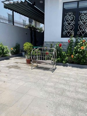 nhà hẻm ô tô hương lộ ngọc hiệp dt 208m2 ngang 8m gần chợ phương sài