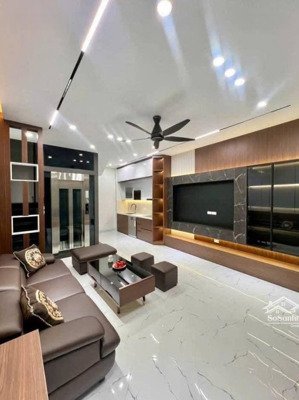 nhà xuân la, ô tô, thang máy, ngõ thông, 4pn, nội thất sang xịn. 4 phòng ngủ, ở hoặc kinh doanh