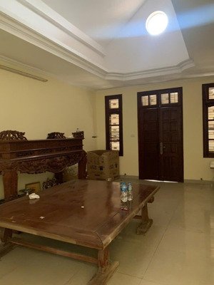 cho thuê nhà đẹp 80m* 5 tầng, hoàng hoa thám, ngõ văn cao, ba đình, giá 24 triệu/tháng.