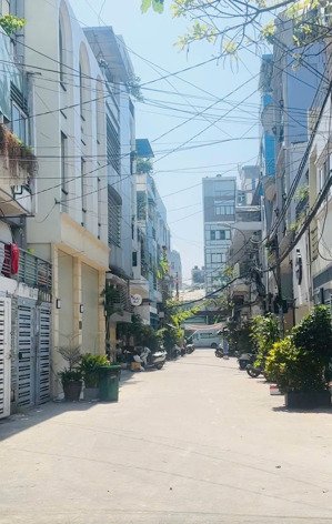 bán nhà hxh 6m ngay nguyễn văn thương, bình thạnh. 126m2 ngang khủng 9m 3 tầng kiên cố chỉ 24,9 tỷ.