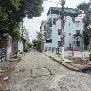 hẻm 6m, khu đồng bộ, 4.5x17m, gần nhà ga t3, 4 lầu còn mới, 9 tỷ xíu