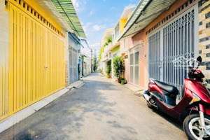 nhà bán - 2 mặt tiền đường vườn lài tân phú, dt 70m