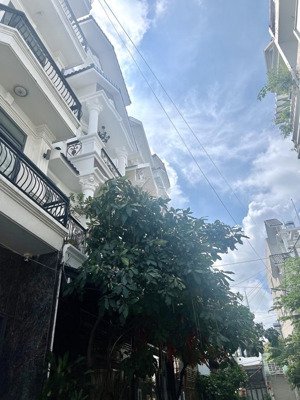 cực phẩm - bán nhà khu phân lô ql13 cũ - 4 tầng - ngang 4.8m - giá 9.5 tỷ