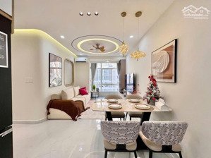 bán căn 3pn, 2wc sky garden 3 , phú mỹ hưng mới decor chỉ : 6.550 tỷ