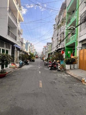 ngộp, nhỉnh đầu "9" 85m2, hẻm lớn phường 15 phan huy ích, xe tải tránh 4 tầng btct nội thất cao cấp