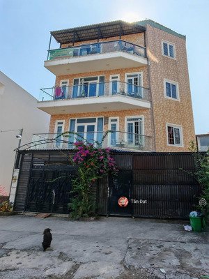 siêu phẩm chdv sát mặt tiền lê văn chí linh trung chỉ nhỉnh 9 tỷ- thu nhập 35tr/tháng