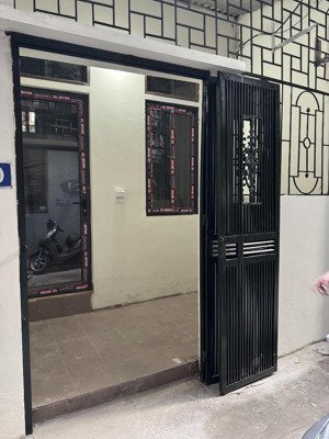 cho thuê nhà riêng tại đường trích sài, hà nội, 8 triệu, 50 m2 đẹp, sát hồ tây