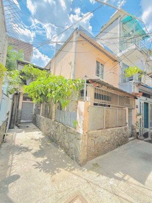 xóm chiếu q4- căn góc 65m2- kdc hiện huữ - tiện xây mới- chỉ 5 tỷ nhỉnh