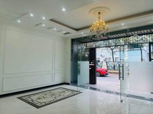 bán nhà phúc lợi,ôtô tránh kinh doanh,vỉa hè rộng.dt75m.