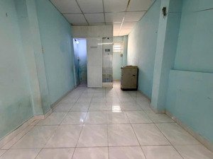 quận 3 - 3 lầu, 2pn - hẻm 3gác tung tăng mà chỉ hơn 2 tỷ - cực hiếm 159.67.3