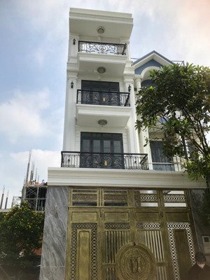 bán gấp nhà 3 tầng + tum đường 11 trường thọ - 76m2 - hẻm ô tô