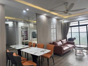 căn 2 ngủ full đồ ở ngay, view thoáng mát quanh năm