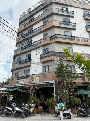 bán nhà góc 2 mặt tiền đường lớn đại lộ võ văn kiệt và số 2 (10x20m) hầm 5 tầng vỉa hè rộng, caffe