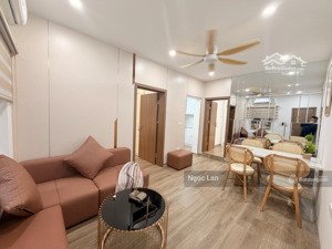 căn tập thể 35/70 m2 sổ đỏ to vĩnh hồ, đống đa, nguyên bản - tầng 3 view thoáng nhìn xuống sân chơi