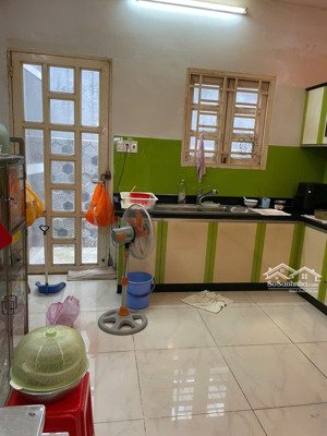 hàng vip khu d sát đại học hutech dt 4x15m, sẵn dòng tiền, 3 tầng,đường xvnt, hẻm 8m, giá 9 tỷ tl.