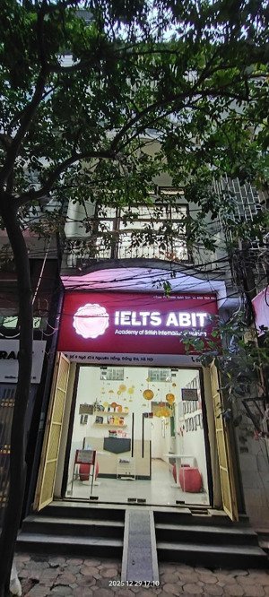 cho thuê nhà riêng phố nguyên hồng, đống đa. dt 47m2, 4 tầng, 1 tum. ngõ oto. giá 22 triệu(thg)