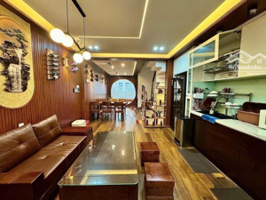 bán nhà hẻm xe tải tránh, xe 7 chỗ đậu trong nhà - full nội thất ốp gỗ cao cấp - có thang máy