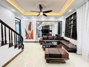 bán nhà ngõ 68 cầu giấy, nhỉnh 9 tỷ, dt 41m, 6 tầng, 2 thoáng, gần ô tô, full nội thất ở ngay