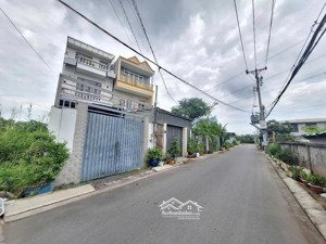 nhà bán giá chỉ 6,1 tỷ. hẻm 1651 lê văn lương, nhà bè.