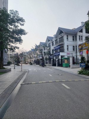 siêu vip, bán biệt thư hateco appollo, 180m2, view hồ, cạnh đường xuân phương, ga me trô 3.