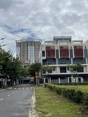 bán nhà phố căn góc haruka, võ nguyên giáp, hòa phú, thủ dầu một, 10,5 tỷ, 134,5m2, giá cực chất