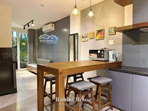 căn hộ 2 pn ban công full nt thang máy hầm xe ngay nhà thờ tân định cv lê văn tám ueh-isb, uah q1