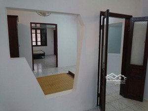 cho thuê căn hộ tại b1 giảng võ dt 70m2 2 ngủ giá 8 triệu nội thất cơ bản giao thông thuận tiện