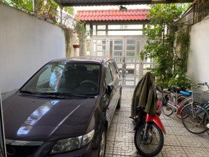 bán nhà 3 tầng gần vòng xoay phú hữu, quận 9, 118m2, 7.9 tỷ, sổ hồng, bst đậu oto trong nhà