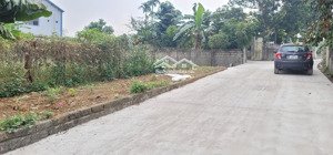 lô đất mặt tiền rộng nở hậu bám đường oto tránh. giá đầu tư tốt