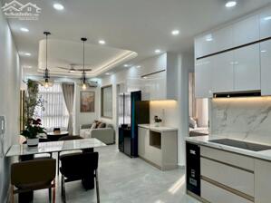 Bán CH Sky Garden 2,PMH, Q7, DT: 81 m2, 3PN, 2WC, full nội thất mới 100% . giá: 6.5 tỷ. LH:0906611859 Thư