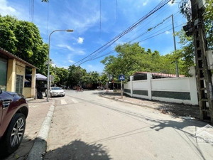 mảnh đất vàng phú thượng tây hồ giá: 72 tỷ | dt 357m | 2 mặt tiền trước sau
sổ đỏ full thổ cư