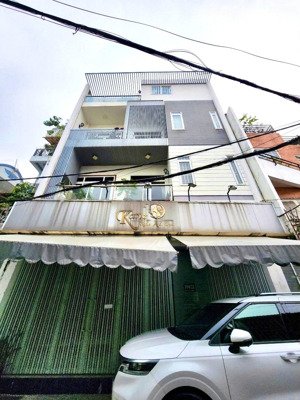 bán gấp! nhà hẻm hai bà trưng, đang kd chdv - airbnb, khu vực đông khách dl, thu nhập 70tr/th, 17tỷ