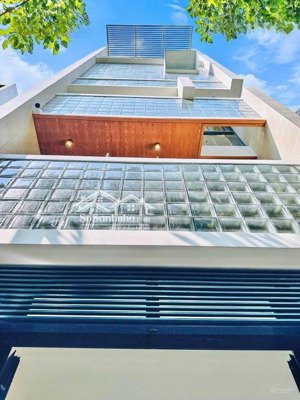 bán nhanh nhà thích quảng đức, p4, phú nhuận, dt 81.6m2, 5tỷ7, cho thuê 20tr/th, sổ riêng