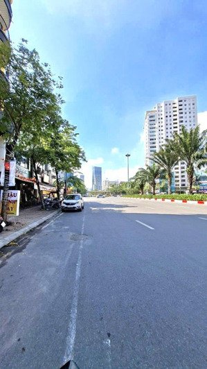 bán nhà mặt phố láng hạ 135m2, 7 tầng giá: 135 tỷ. ba đình