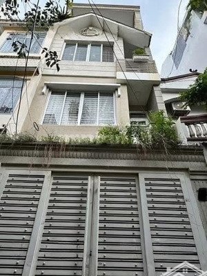 chủ cần bán gấp nhà trước tết. hẻm 6m nguyễn văn luông, quận 6. 65m2, 2tỷ550tr, sẵn hđ thuê 16tr/th