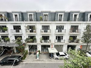 chính chủ cần tiền bán căn hàng hiếm ở khu việt phát vĩnh niệm, sổ đỏ sang tay. lh 