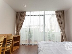 chung cư 1 ngủ 1 khách tại cầu giấy, gần fpt, duy tân, 50m2, có ban công máy giặt riêng , giá rẻ