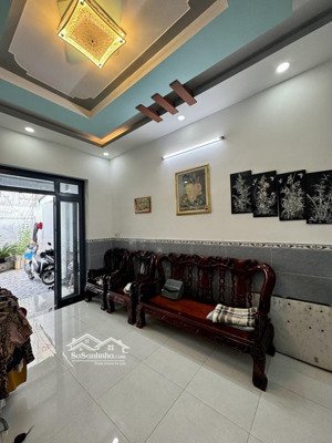 90m2 (4,5x20) nhà cũ 2 tầng, cách mặt tiền chợ nguyễn sỹ sách mấy bước, giá 6.65 tỷ