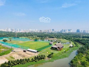 bán căn 2pn2wc essensia sky, full bếp, full thiết bị vệ sinh, view phú mỹ hưng. lh 