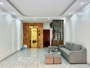 bán nhà đội nhân, dt45m, nhà mới 7 tầng thang máy, ô tô vào nhà, kinh doanh