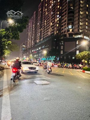 bán nhà mặt phố lê văn lương, cầu giấy, 50m2 x 2 tầng, 18 tỷ, sổ đỏ cc, kinh doanh tốt.