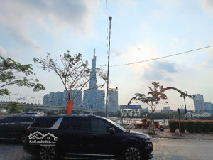 mặt tiền trần não thảo điền xây building 6 tầng + hầm đối diện landmark81