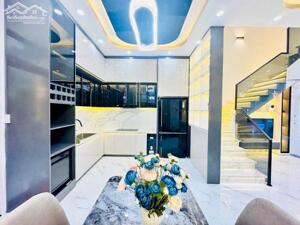 Bán nhà mặt tiền Nguyễn Thị Nhỏ ngay Nguyễn Chí Thanh quận 11, DT: 4x37m, lửng 2L, giá 22.5 tỷ