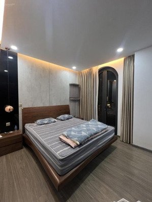 cho thuê biệt thự để ở tại vinhomes ocean park 1 gia lâm: dt 150 m2, 4 pn full nội thất, giá rẻ !!