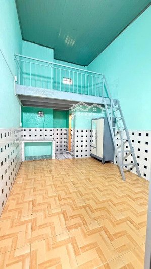 dãy trọ 400 m2 full thổ cư. tại apđ. q12. có 14 phòng trọ cho thuê gần 50tr/th. cần bán gấp 12.5 tỷ