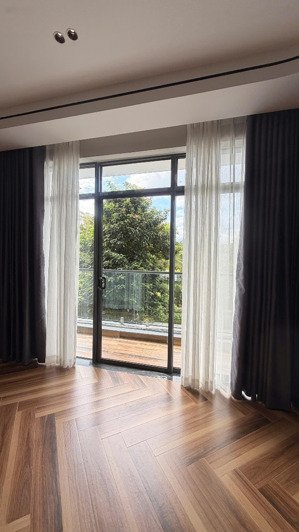 bán nhà mỹ gia gói 8 view hồ trực diện 2 mặt thoáng trục chính 14m gía 13,5 tỷ