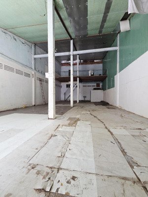 cho thuê nhà kho lê sao - 8x19m trống suốt + gác lửng - gần nguyễn sơn, thoại ngọc hầu, phú thọ hòa