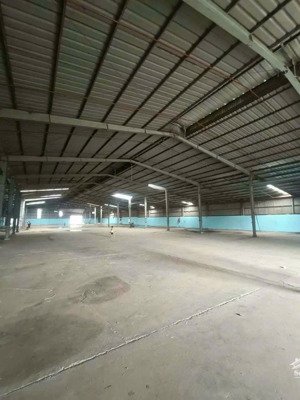 cho thuê xưởng 2500m2.giá 90 triệu,pccc vách tường.an viễn trảng bom,đồng nai,gần khu cn giang điền