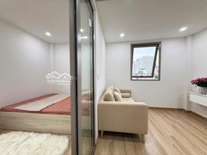 14 tỷ hơn - phố lớn - 57m - 7 tầng thang máy - nở hậu - nhà lô góc - ô tô vào nhà