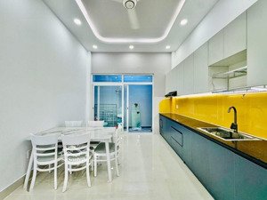 anh minh bán nhà bến vân đồn q4 65m2/2tỷ750 giảm thêm 100tr khi sang tên công chứng trong ngày